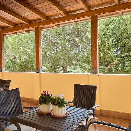 Konukevi Sottoassisi - 3*